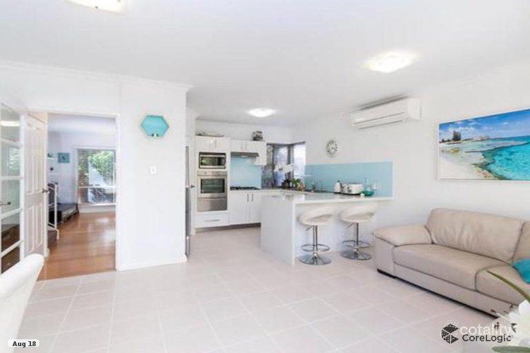 7/8 Centennial Gdns, Hillarys, WA 6025