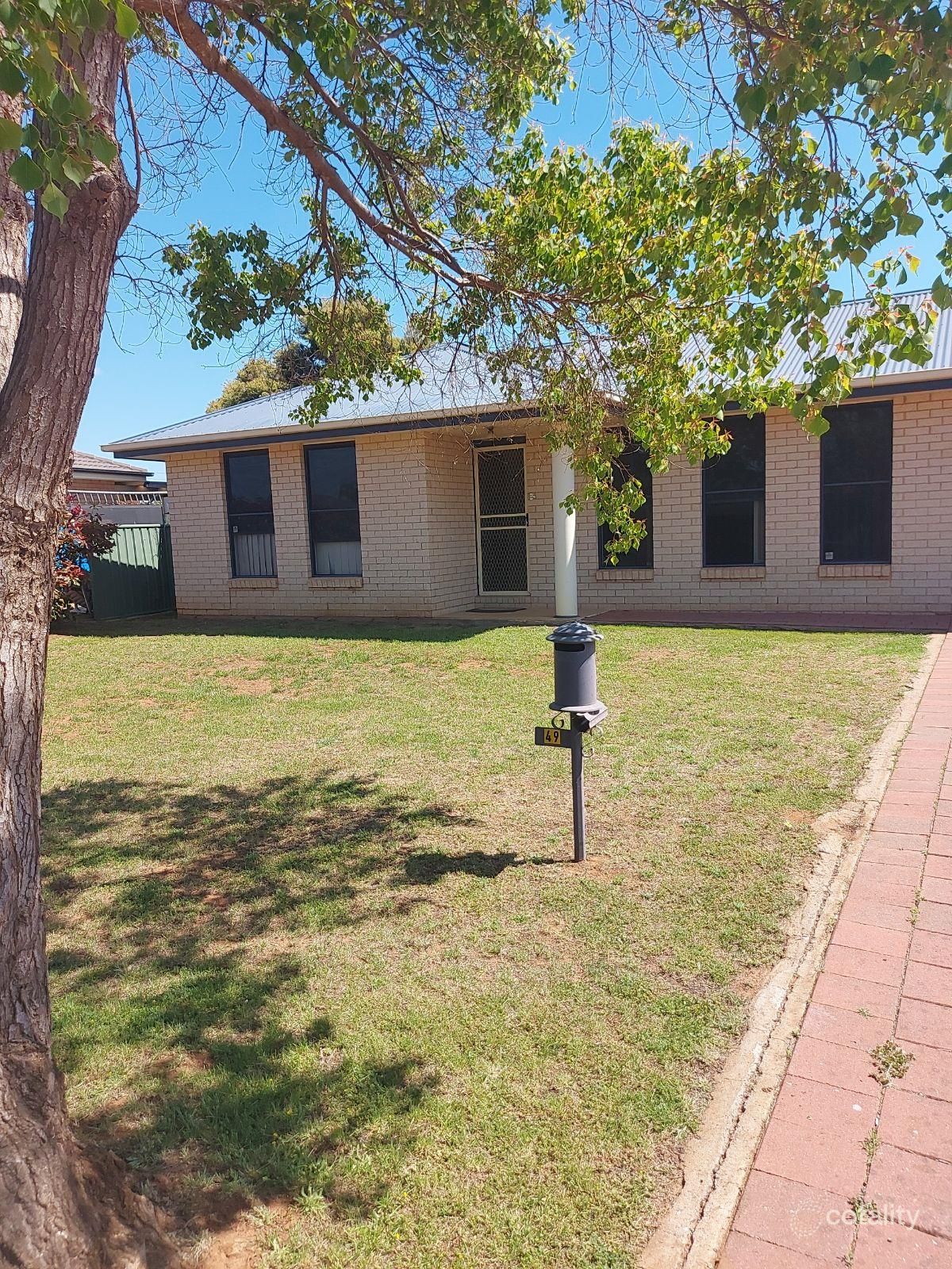 49 Meadowbank Dr, Dubbo, NSW 2830