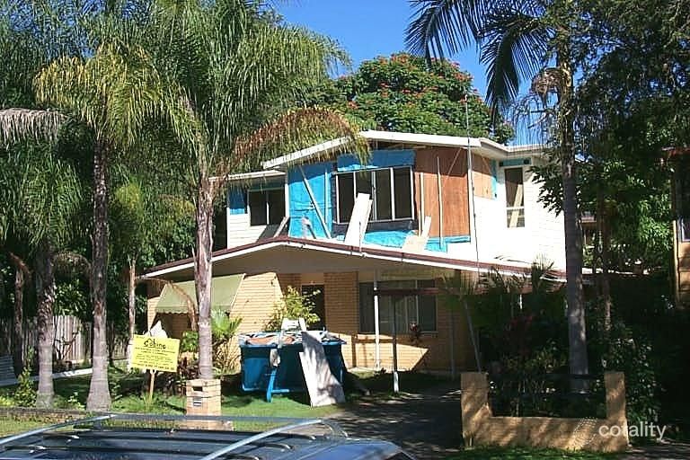 19 Lara Ave, Southport, QLD 4215