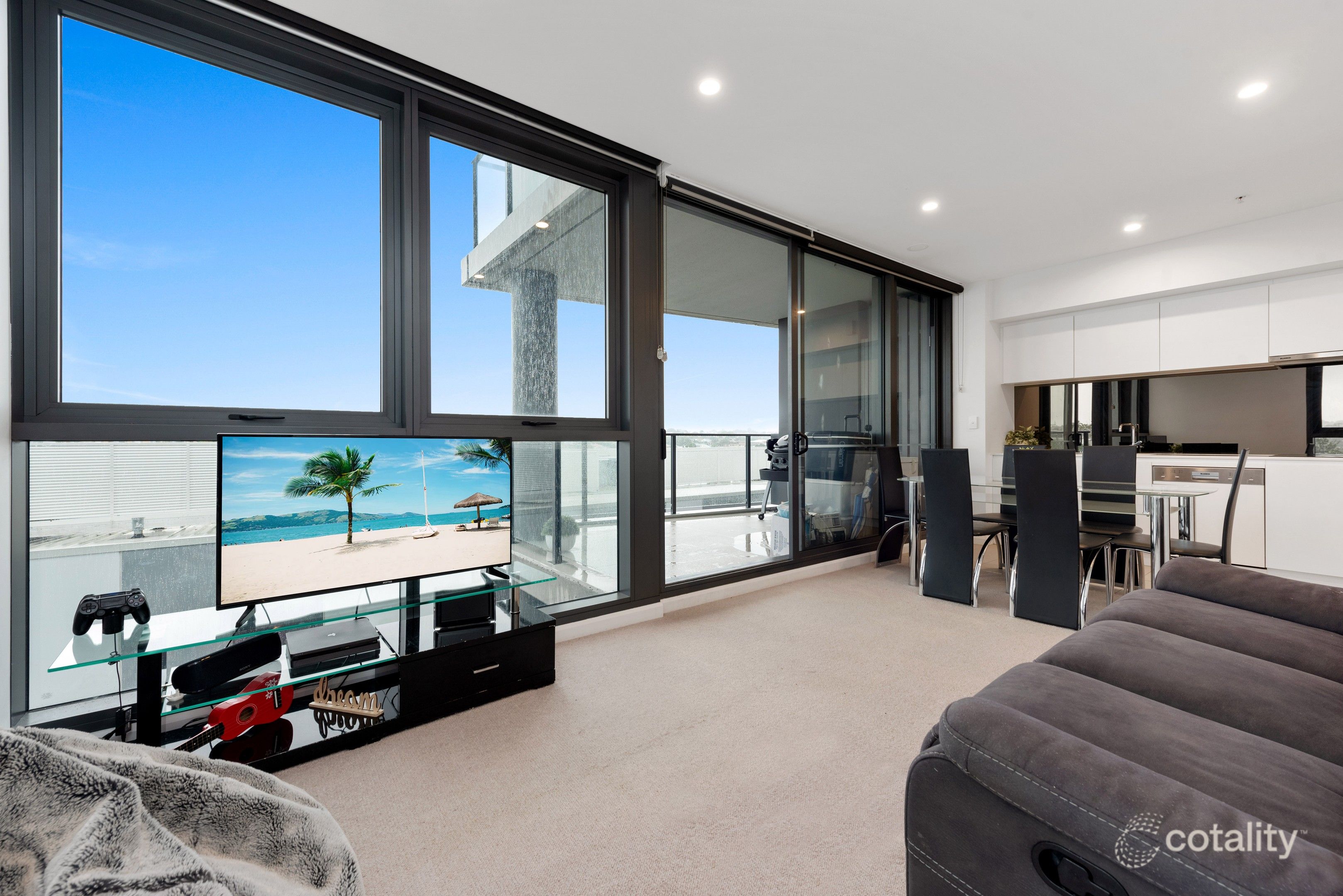 20706/300 Old Cleveland Rd, Coorparoo, QLD 4151