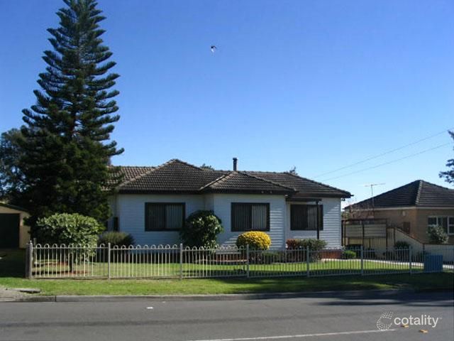 8 Allenby St, Canley Heights, NSW 2166