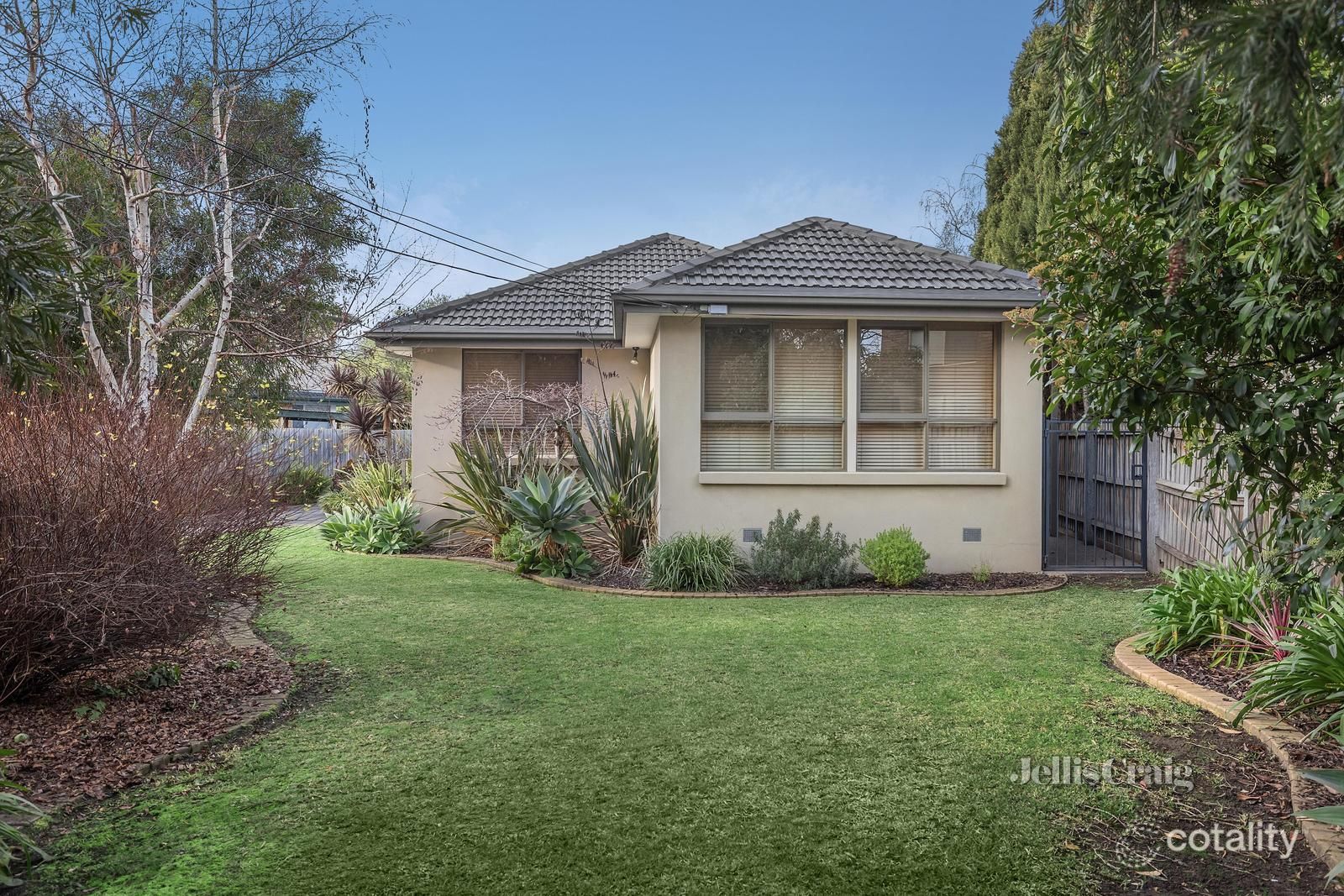 2 Greenview Ct, Bentleigh East, VIC 3165