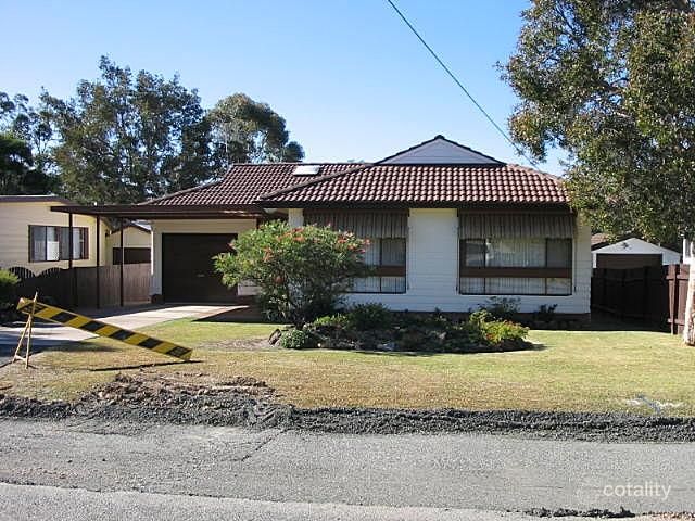 33 Delia Ave, Budgewoi, NSW 2262