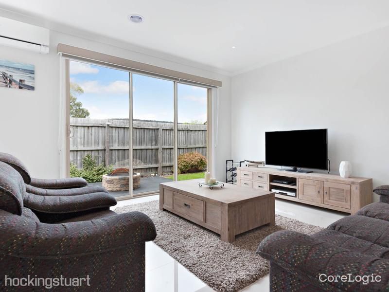 5a Clovelly Ave, Rosebud, VIC 3939