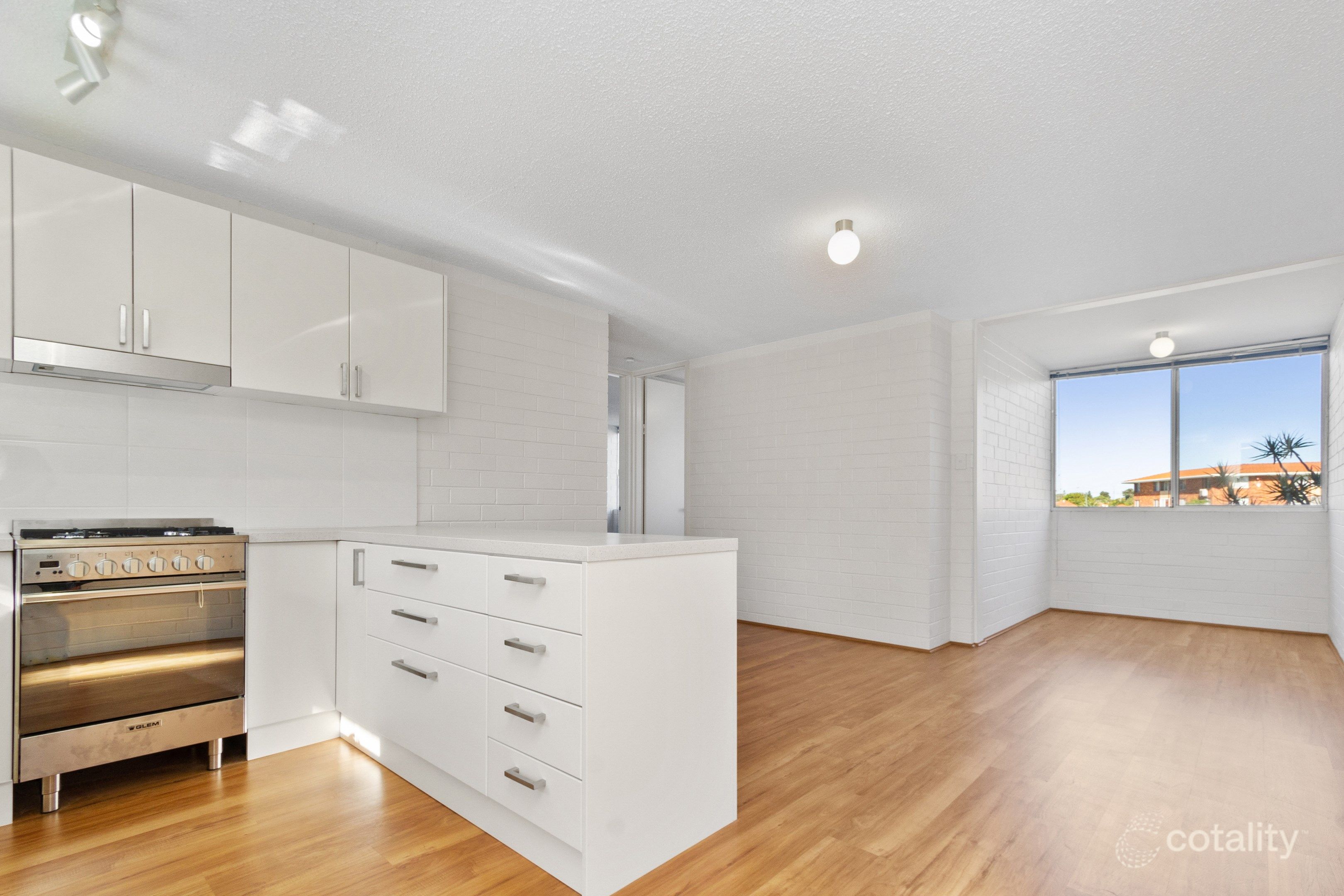 15c/49 Herdsman Pde, Wembley, WA 6014