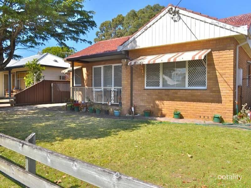 42 Alpha Rd, Woy Woy, NSW 2256