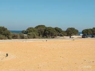 7 Dee St, Leeman, WA 6514