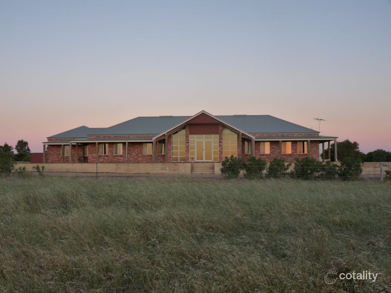 64 Bonniefield Rd E, Bonniefield, WA 6525