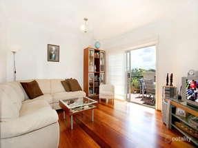 11/4 Mortimer Lewis Dr, Huntleys Cove, NSW 2111