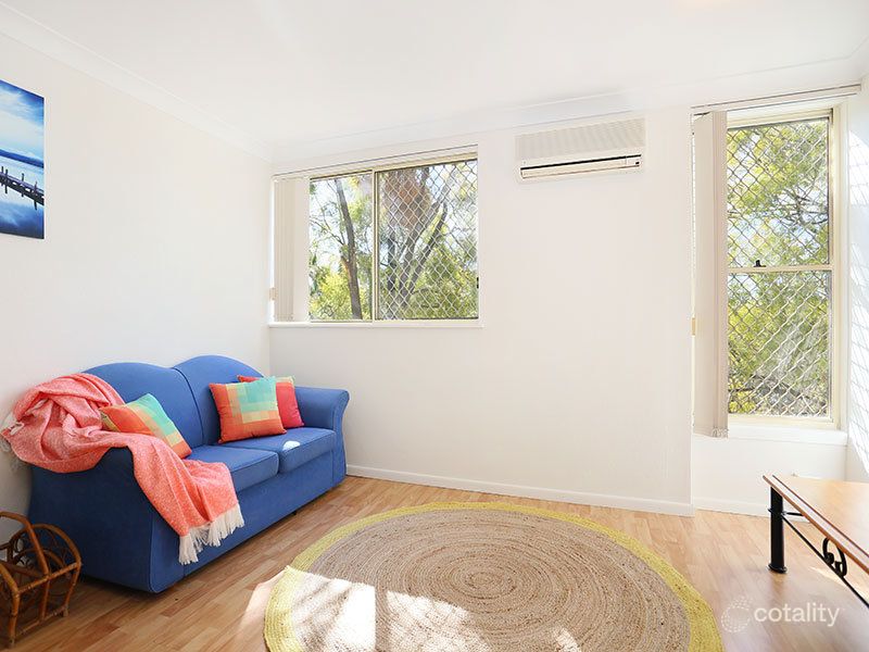 2/102 Kedron Park Rd, Wooloowin, QLD 4030