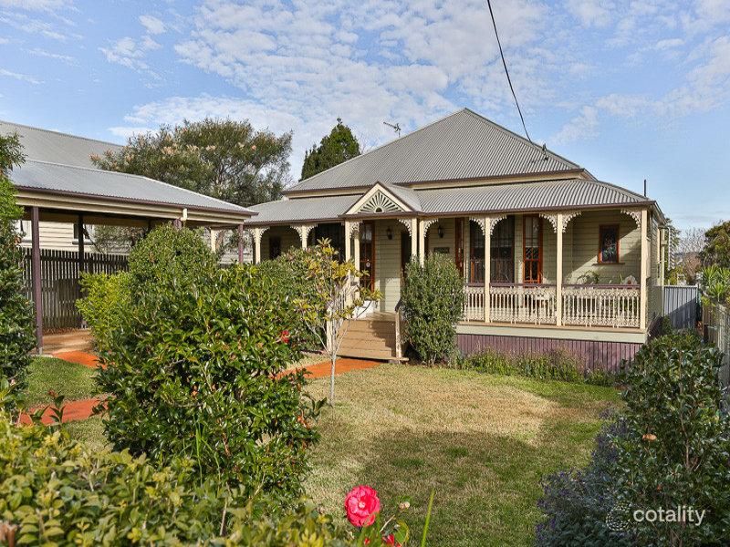 48a Jellicoe St, Mount Lofty, QLD 4350