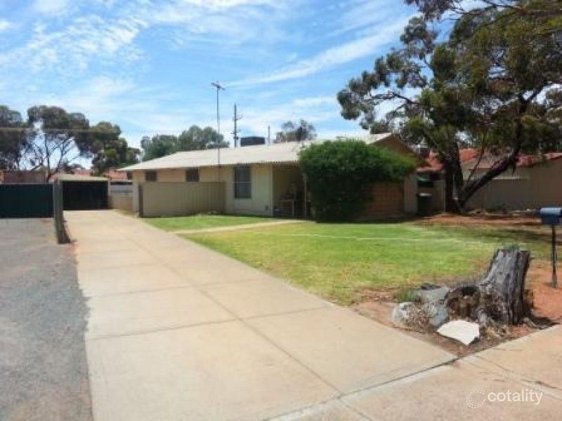 32 Saltbush Rd, Kambalda West, WA 6442