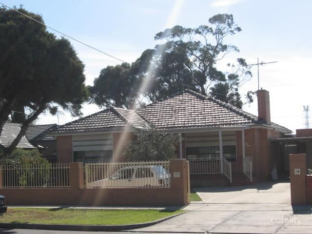 82 Broadhurst Ave, Reservoir, VIC 3073