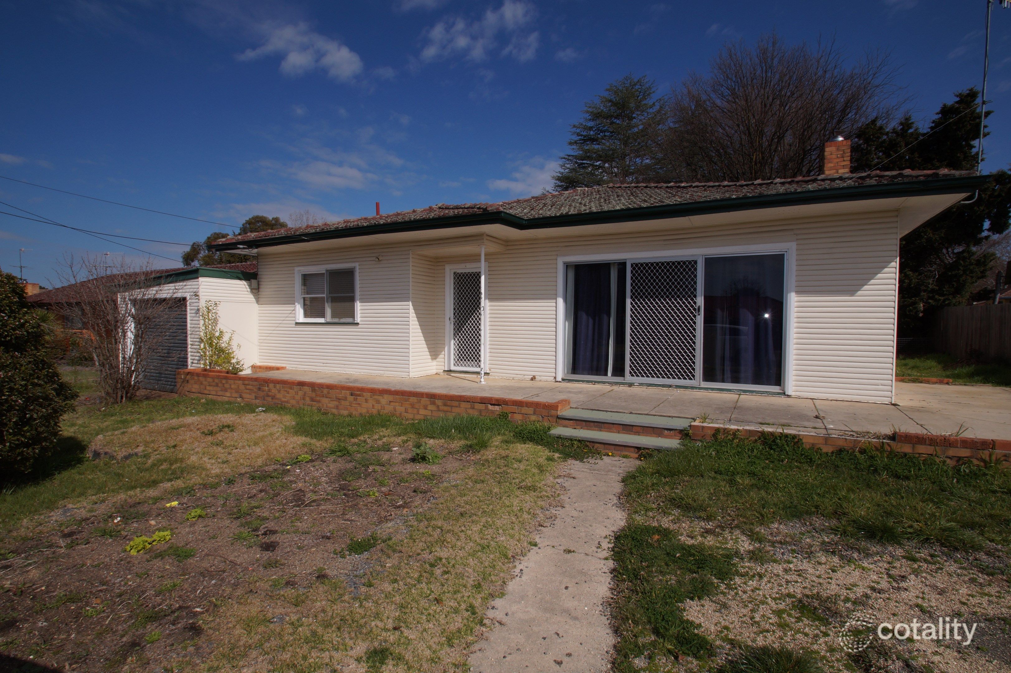 22 White Ave, Armidale, NSW 2350