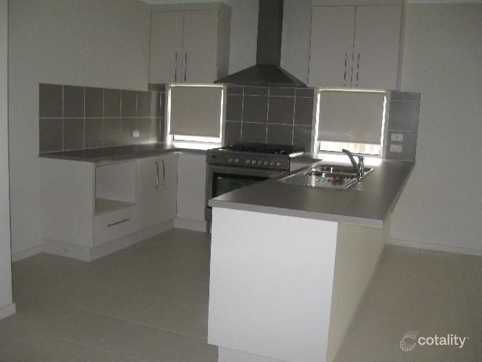 8 School Rd, Capalaba, QLD 4157