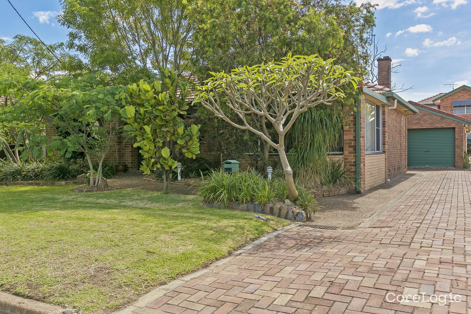18 Charles St, Warners Bay, NSW 2282