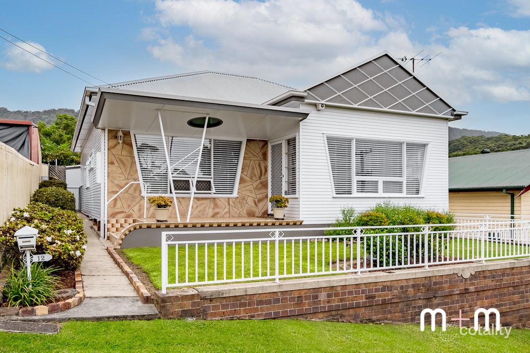 12 Luxor St, Woonona, NSW 2517