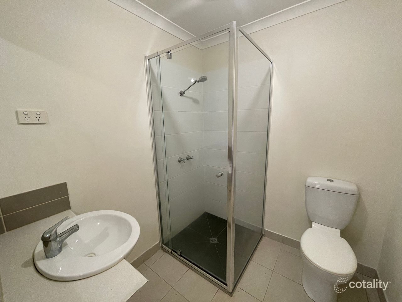 3b Newbury St, Werribee, VIC 3030