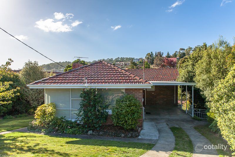 12 Henley St, Lindisfarne, TAS 7015
