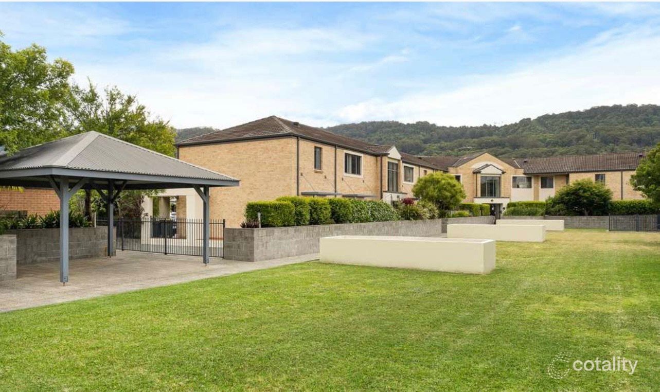 4/2 Forestview Way, Woonona, NSW 2517