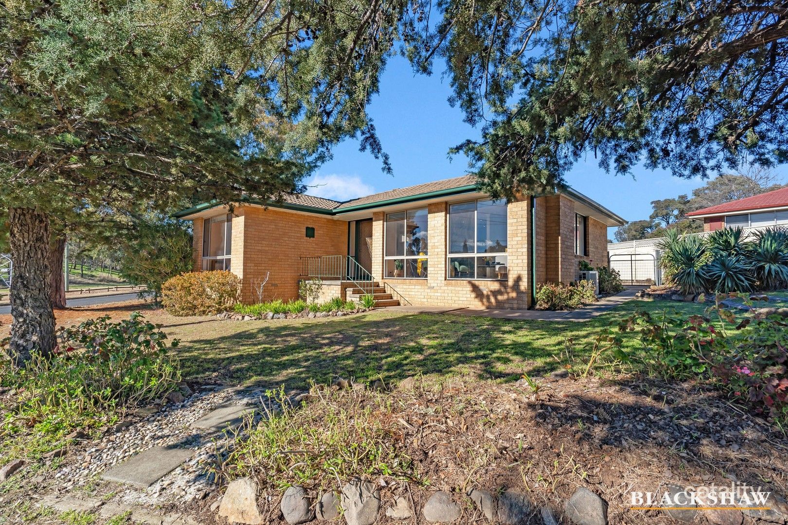 10 Pockley Cl, Macgregor, ACT 2615