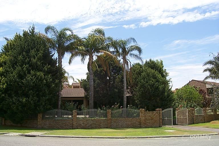 15 Harrington Cres, Leeming, WA 6149