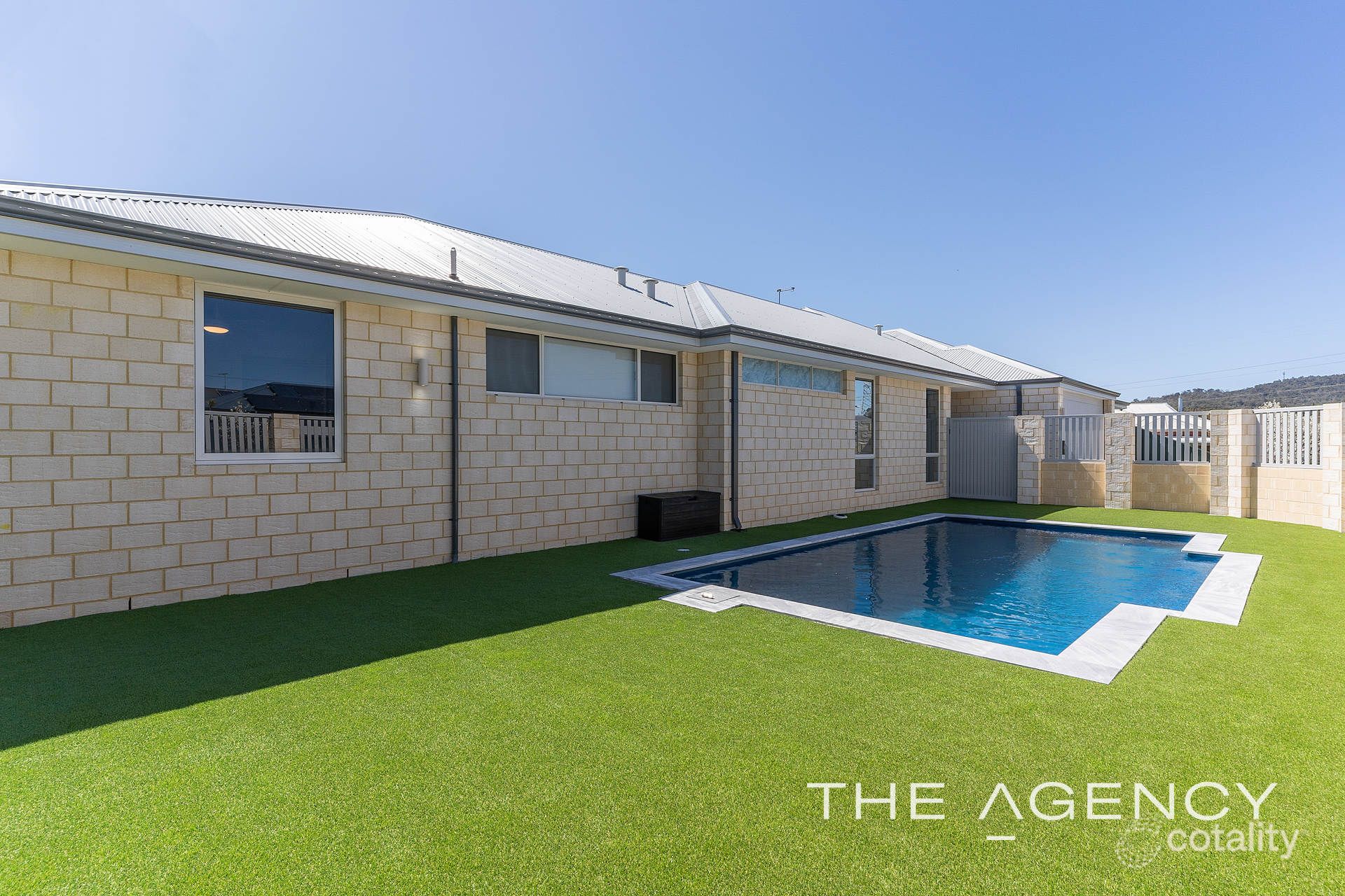 11 Darwinia Cres, Helena Valley, WA 6056