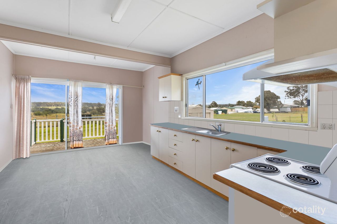 159 Mocatta St, Goombungee, QLD 4354