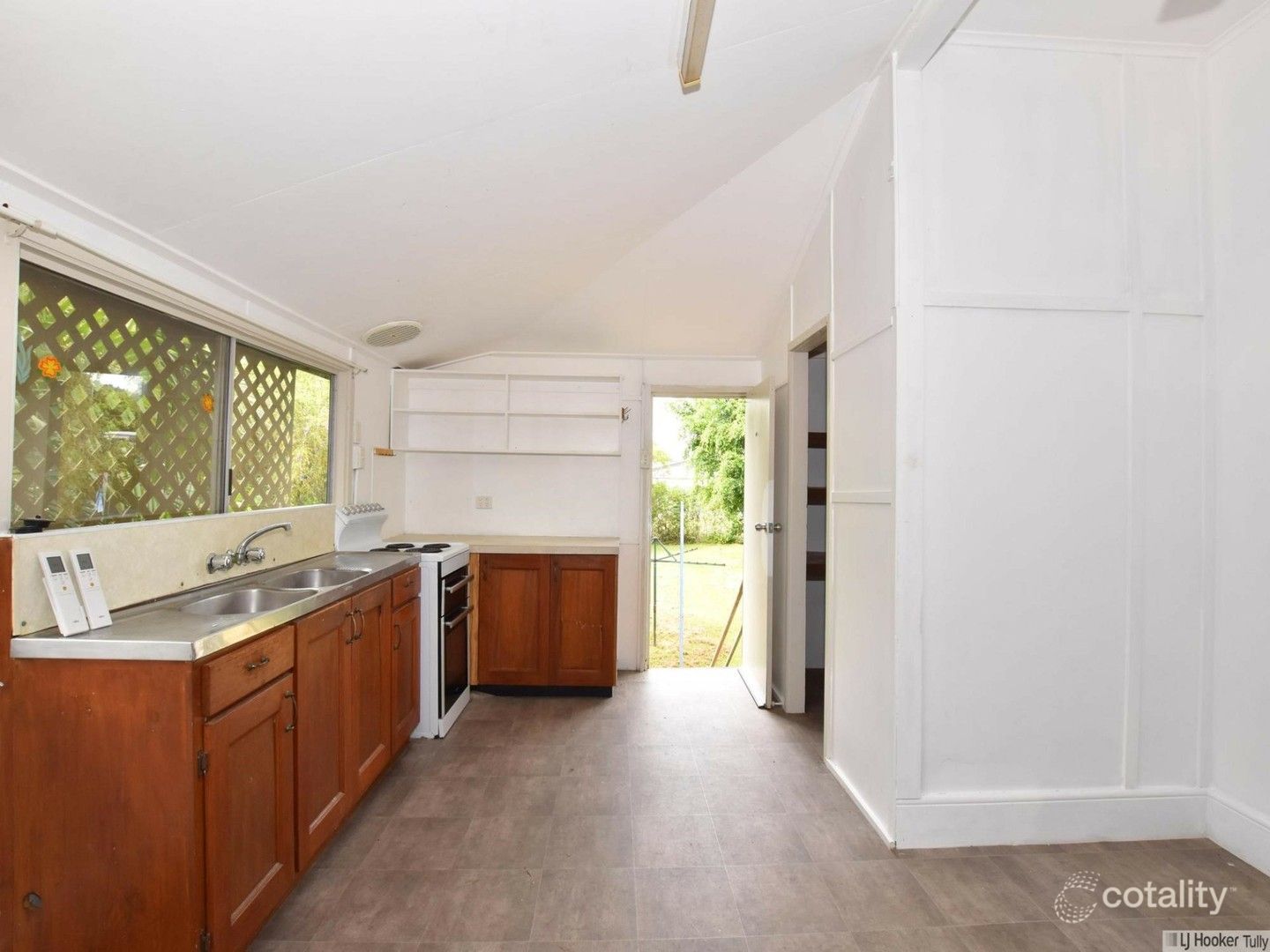 23 Trower St, Tully, QLD 4854