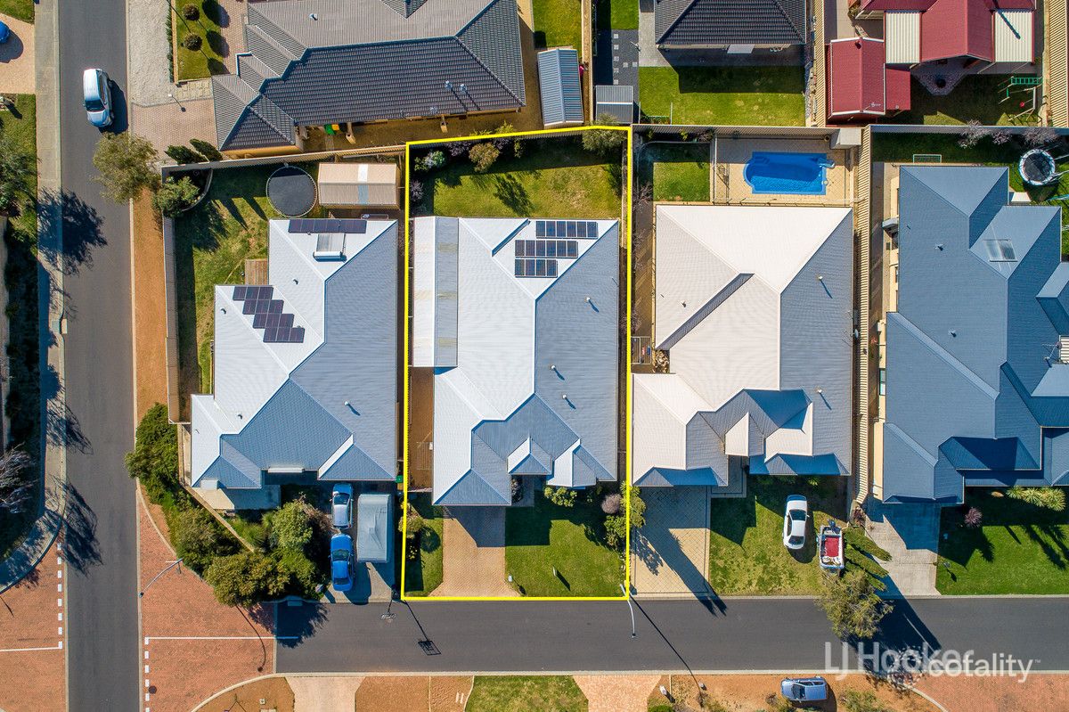 20 Sapphire Rd, Dalyellup, WA 6230