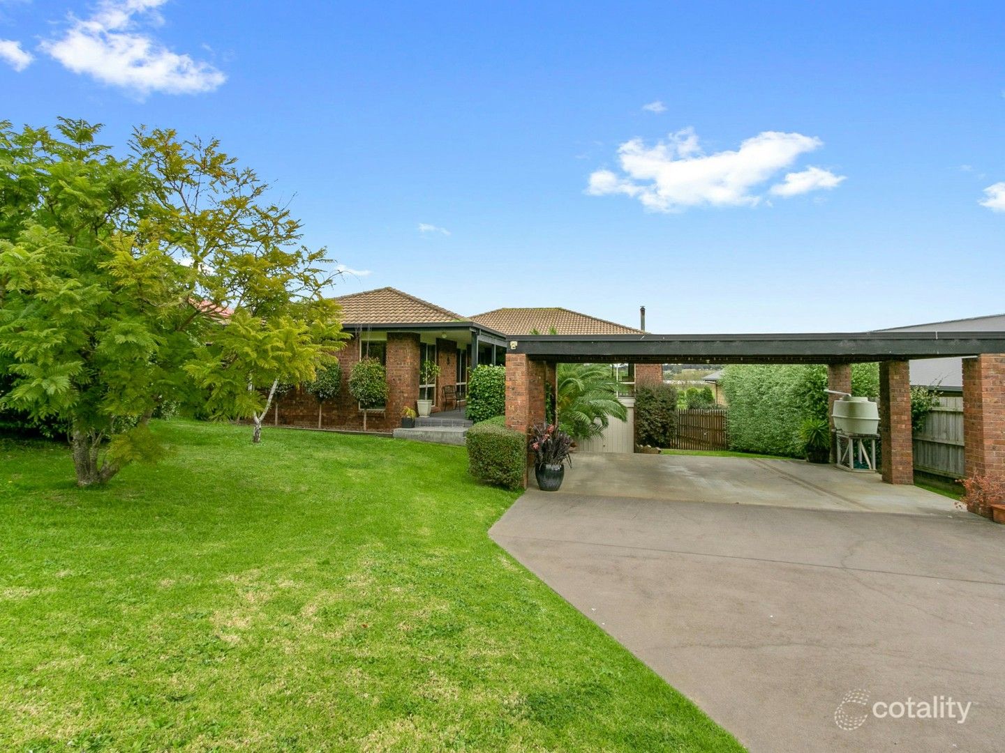 16 Bredt St, Bairnsdale, VIC 3875