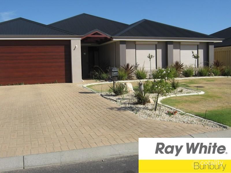 12 Greenough Pl, Millbridge, WA 6232