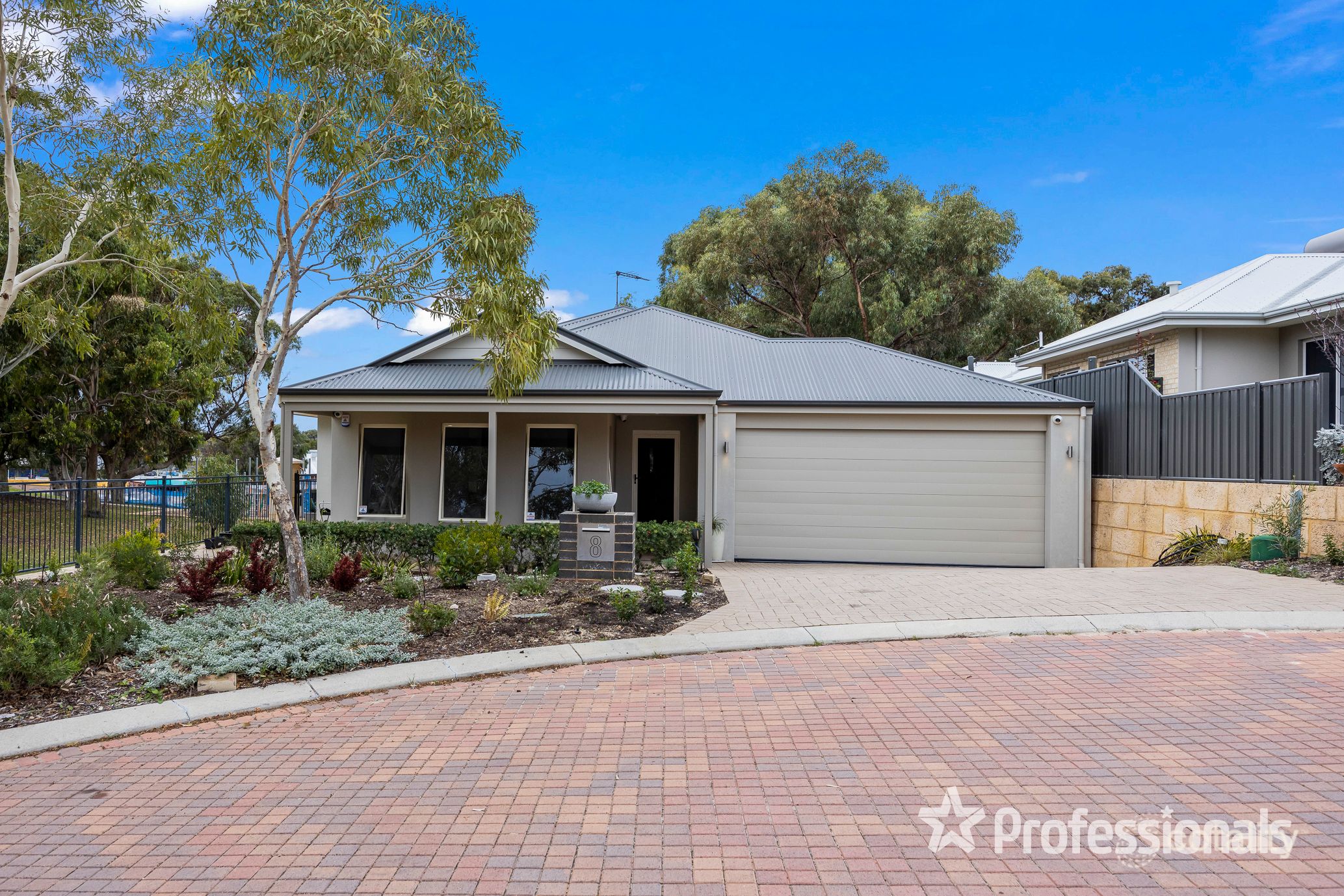 8 Sun Ct, Hillarys, WA 6025