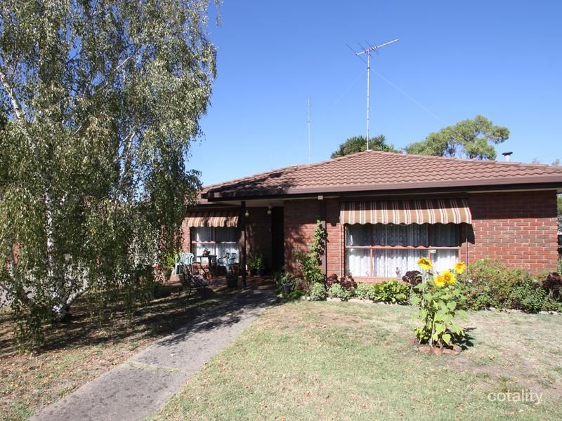 1/7 Clarkson St, Sebastopol, VIC 3356