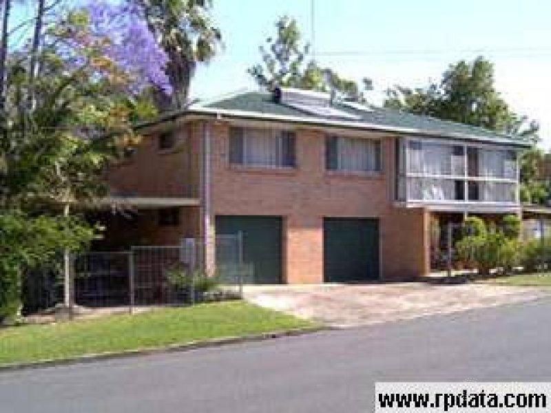 2 Deauville Dr, Southport, QLD 4215