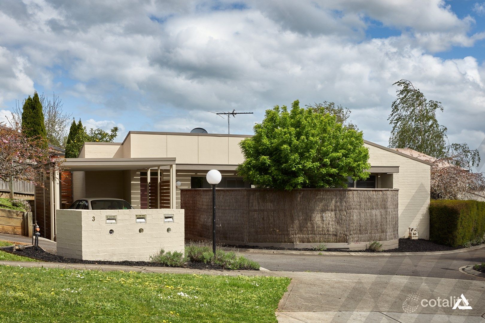1/3 Cameron Ct, Drouin, VIC 3818