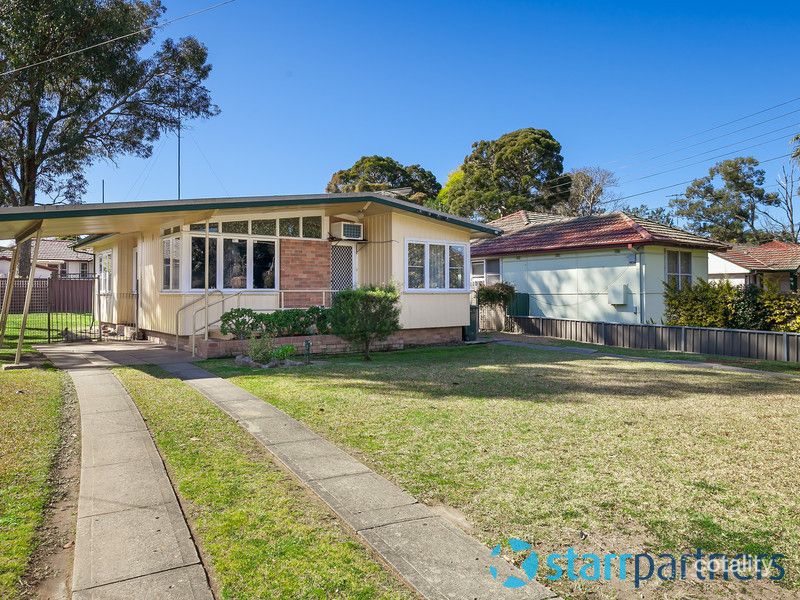 17 Luzon Ave, Lethbridge Park, NSW 2770