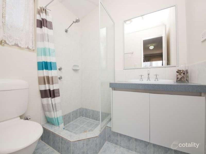 2 Ellesmere Cct, Success, WA 6164