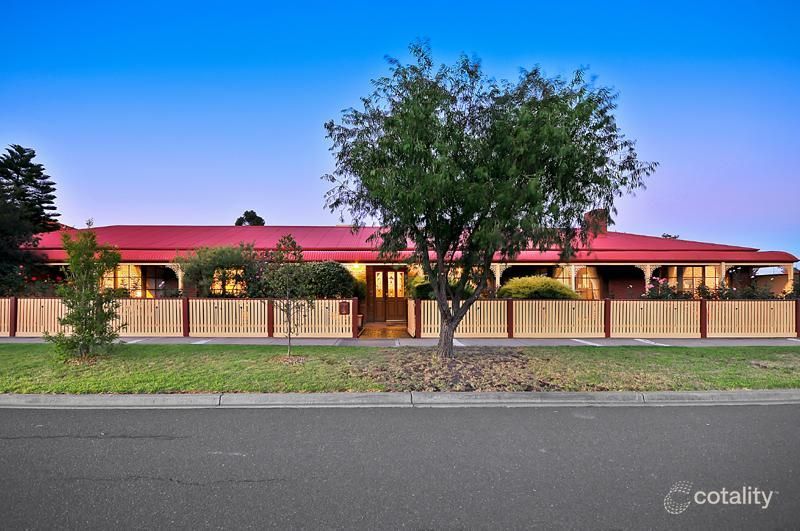 2 Mahon Ct, Taylors Lakes, VIC 3038