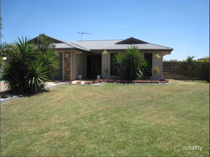 17 Cook Cl, Emerald, QLD 4720