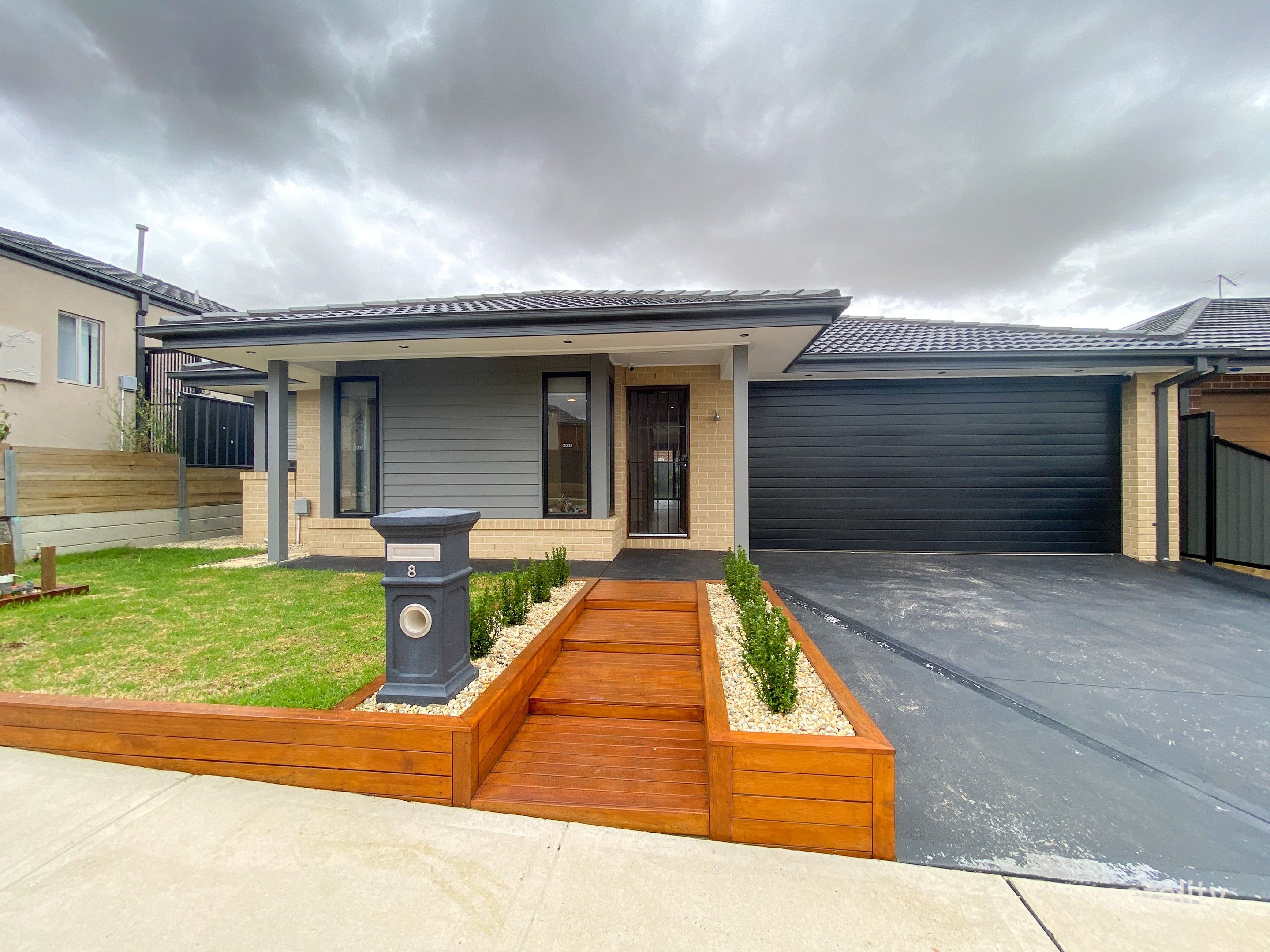 8 Ajax Rd, Kalkallo, VIC 3064