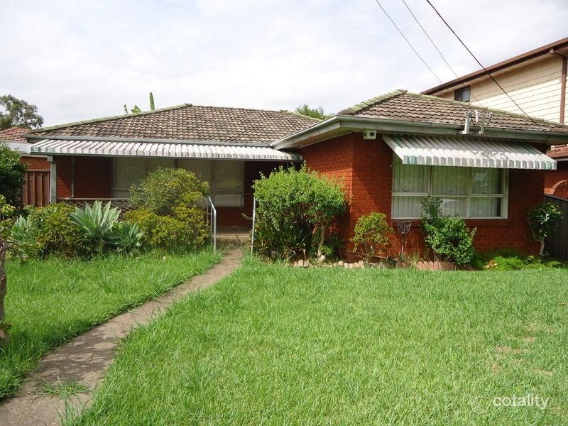 33 Reservoir Rd, Mount Pritchard, NSW 2170