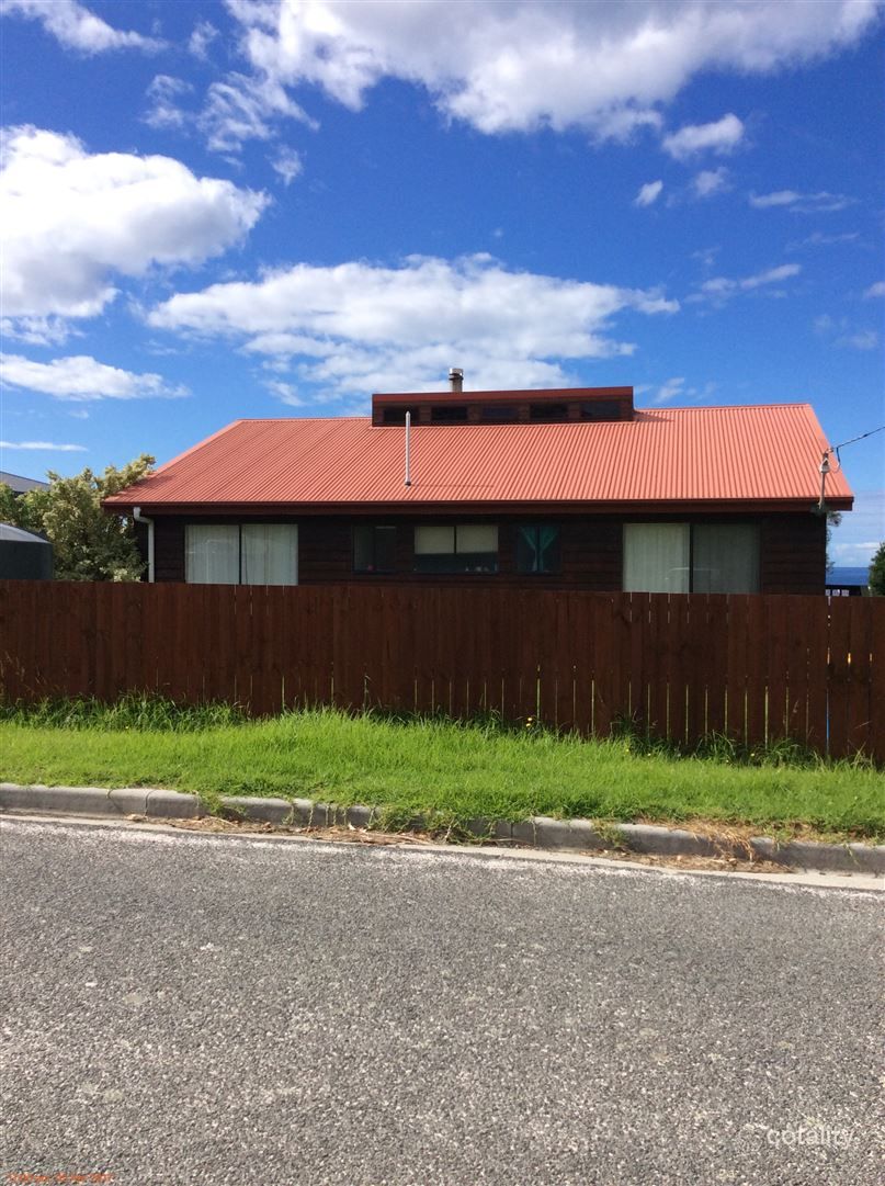 8 Charles St, Beaumaris, TAS 7215