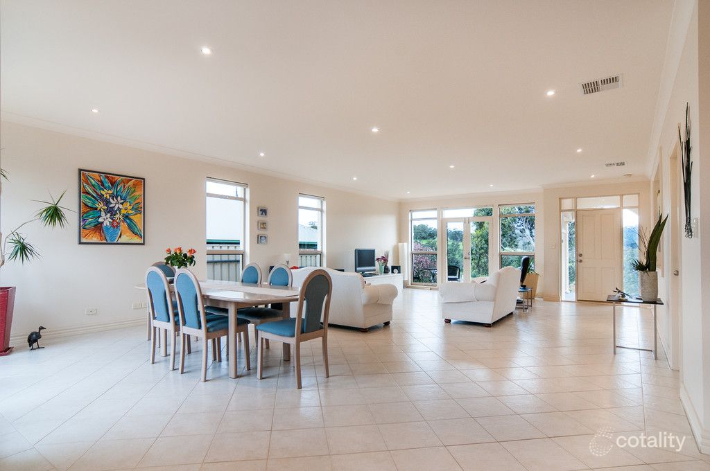 48 Sandalwood Cres, Flagstaff Hill, SA 5159