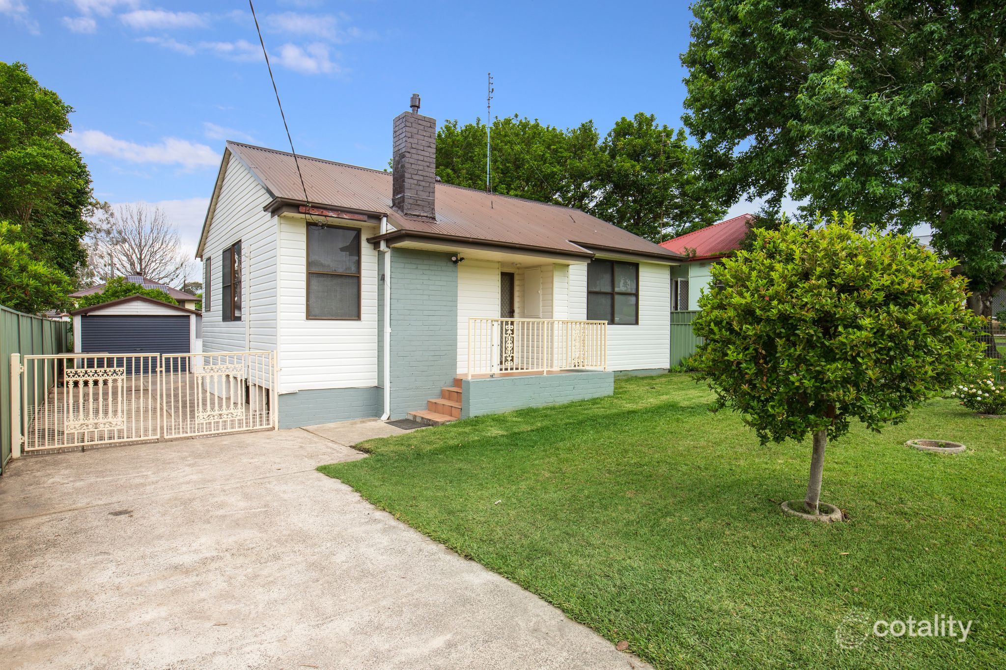 15 Tresnan St, Unanderra, NSW 2526