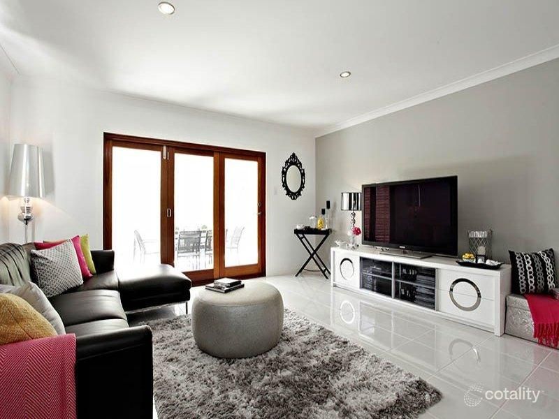 19 Kondalilla Cres, Springfield Lakes, QLD 4300