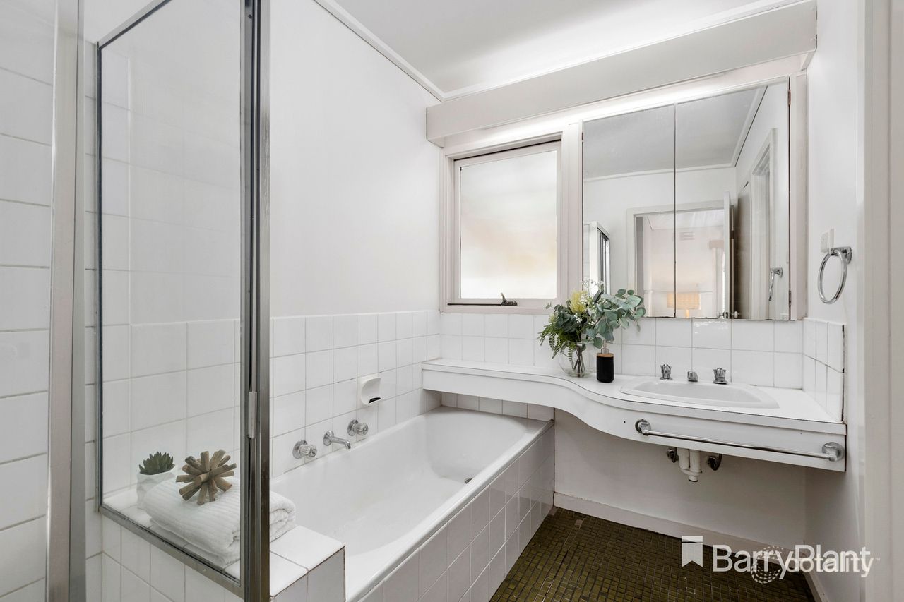 2 Allure Ct, Glen Waverley, VIC 3150