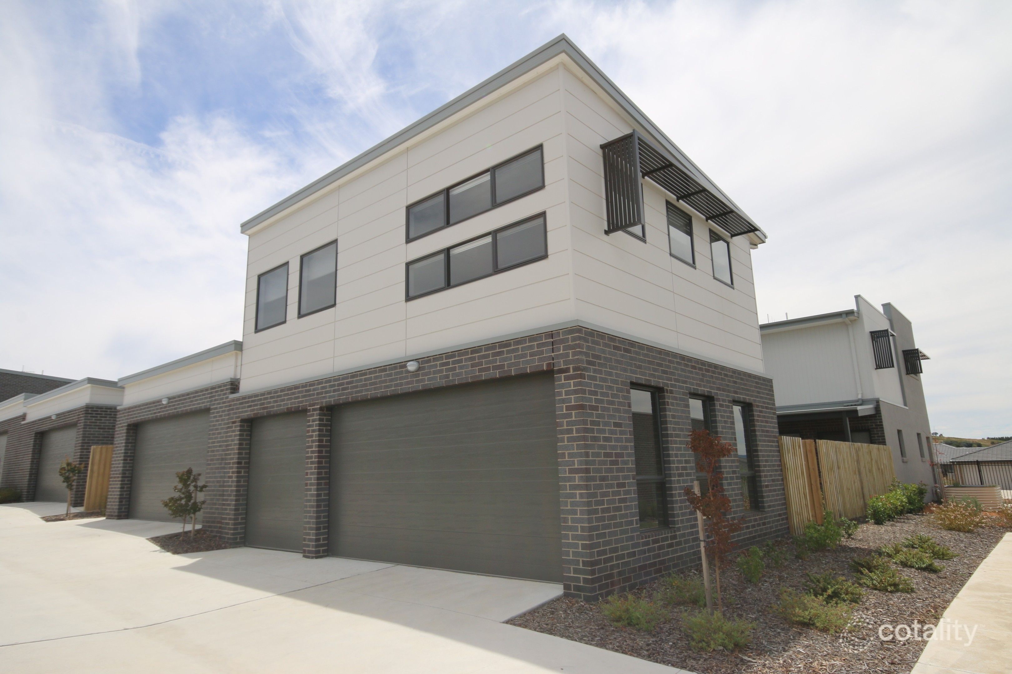 15 Bill Leng St, Coombs, ACT 2611