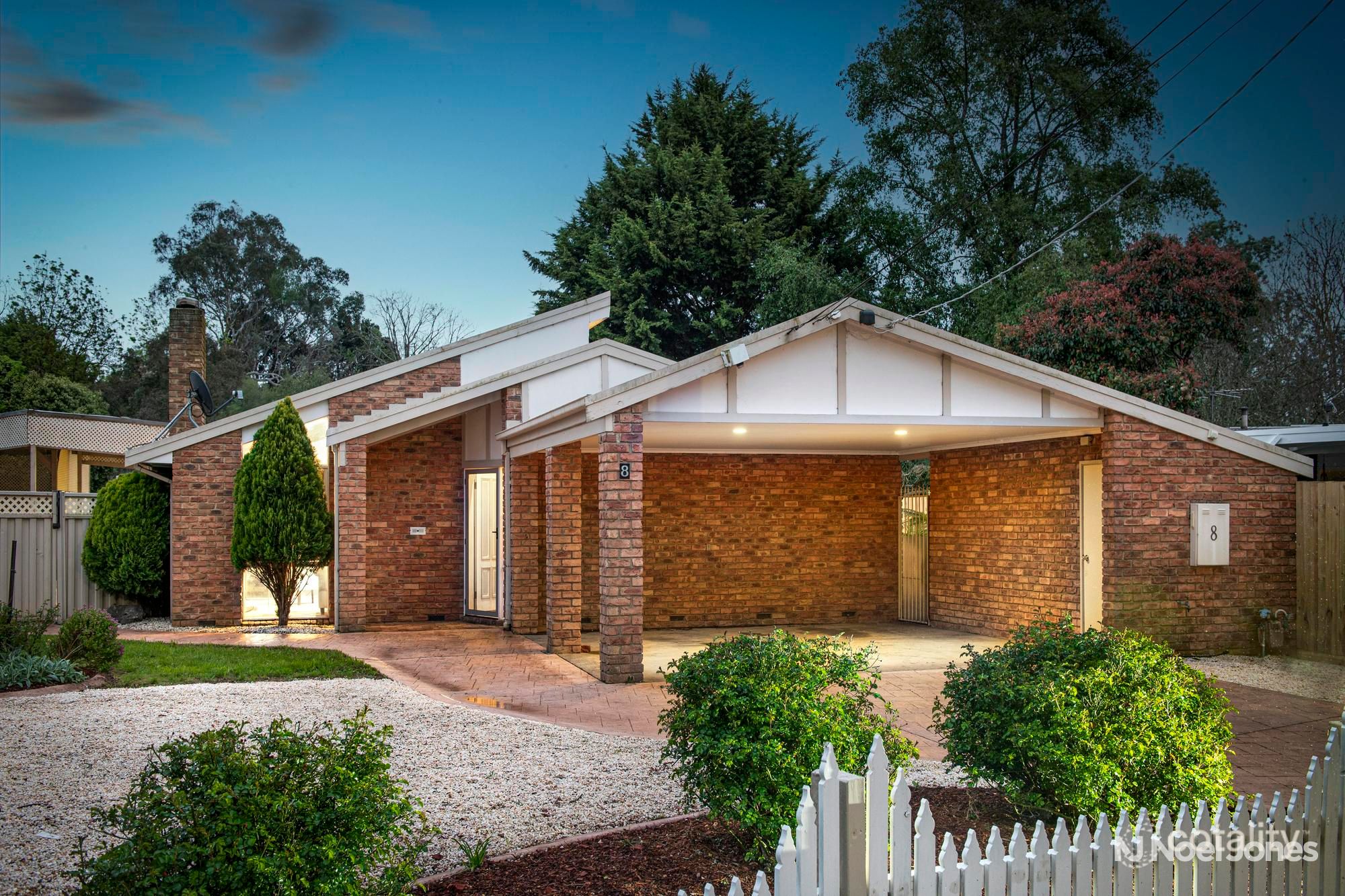 8 Gretel Ct, Croydon, VIC 3136