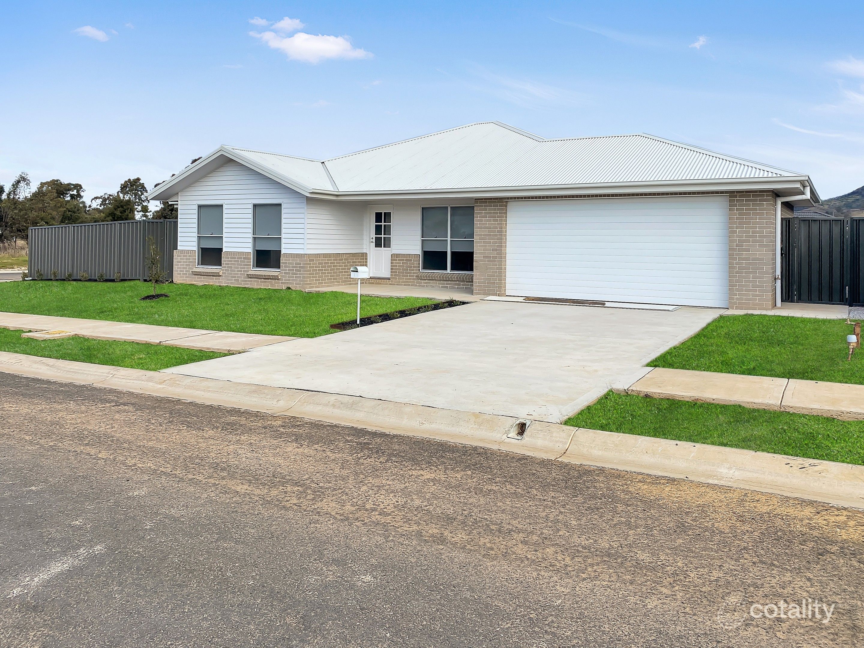 26 Enfield Ave, Caerleon, NSW 2850